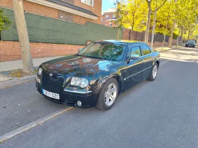 Usado Chrysler 300C Touring 218 CV (160 kW) 2006 Negro Familiar