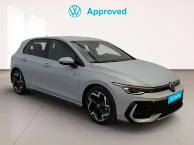 Occasion VW Golf VIII R-line 150 ch (110 kW) 2025 Bleue Citadine