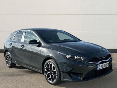 Usado Kia Ceed Style 100 CV (73 kW) 2025 Gris Utilitario