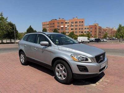 Usado Volvo XC60 Momentum 205 CV (150 kW) 2011 Gris / plata SUV