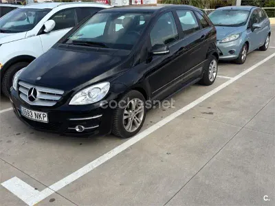 Käytetty Mercedes B180