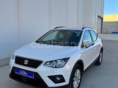 Usado Seat Arona Style 95 CV (69 kW) 2019 Blanco SUV
