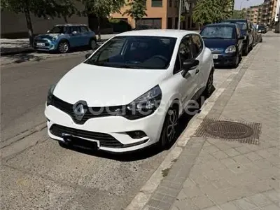 Usado Renault Clio IV Business 90 CV (66 kW) 2017 Blanco Berlina