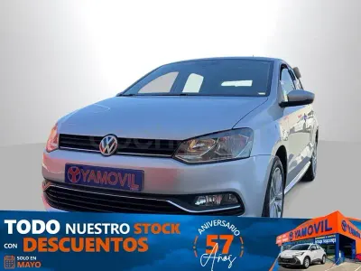 Usado VW Polo Advance 90 CV (66 kW) 2014 Gris / plata Berlina