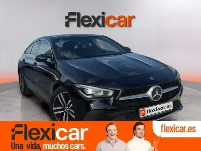 Usado Mercedes CLA200 Shooting Brake 150 CV (110 kW) 2020 Negro Familiar