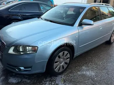 Begagnad Audi A4 140 HK (102 kW) 2005 Blå Kombi