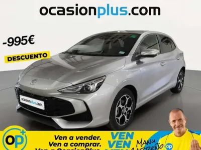 Używany MG MG3 Luxury 194 KM (142 kW) 2024 Biały Hatchback