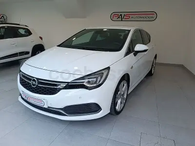 Usado Opel Astra Excellence 136 CV (100 kW) 2017 Blanco Berlina