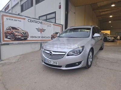 Usado Opel Insignia Business 136 CV (100 kW) 2017 Gris / plata Familiar