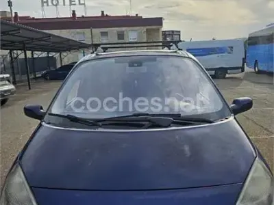 Usado Renault Scenic E-Tech Dynamique 120 CV (88 kW) 2006 Azul Monovolumen