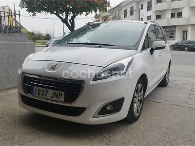 Blanco Usado 2016 Peugeot 5008 Style Monovolumen | 11.200 € (Un poco caro)