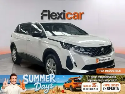 Usado Peugeot 5008 Active 136 CV (100 kW) 2024 Blanco SUV