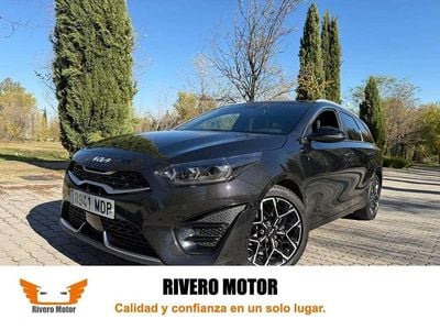 Usado Kia Cerato GT-Line 159 CV (116 kW) 2023 Negro Familiar