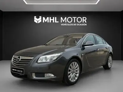 Usado Opel Insignia Cosmo 140 CV (102 kW) 2011 Gris Berlina