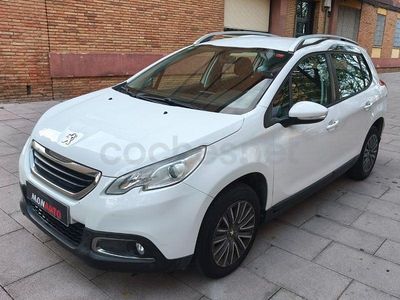 Usado Peugeot 2008 Active 100 CV (73 kW) 2015 Blanco SUV