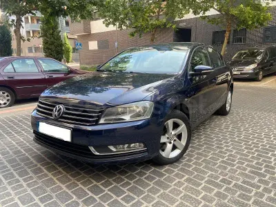 Usado VW Passat Advance 105 CV (77 kW) 2012 Azul Berlina