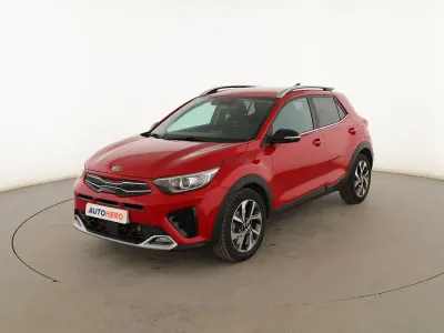 Usado Kia Stonic Gold 120 CV (88 kW) 2021 Rojo SUV