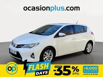 Usado Toyota Auris Active 132 CV (97 kW) 2015 Blanco Utilitario