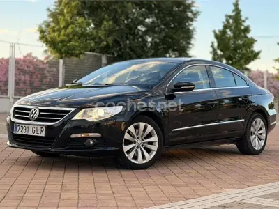 Usado VW Passat Advance 140 CV (102 kW) 2010 Negro Berlina