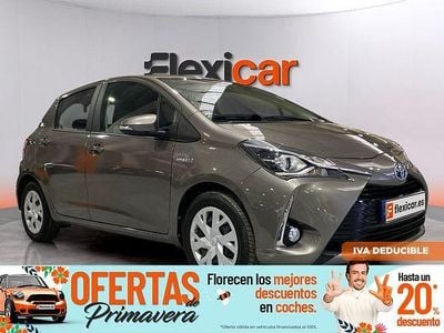 Usado Toyota Yaris Hybrid Active 100 CV (73 kW) 2019 Gris