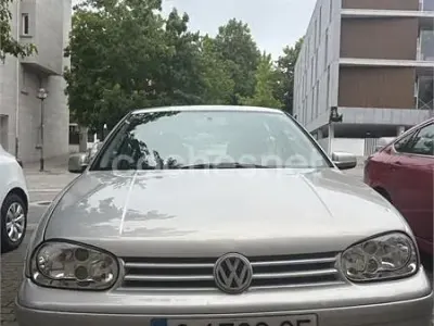 Usado VW Golf III 110 CV (80 kW) 1999 Gris / plata Berlina