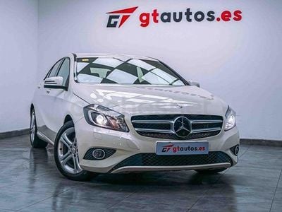 Usado Mercedes A200 Urban 136 CV (100 kW) 2014 Blanco Berlina