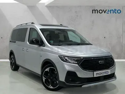 Usado Ford Grand Tourneo Connect Active 122 CV (89 kW) 2025 Gris / plata Monovolumen