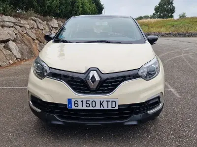 Usado Renault Captur Intens 90 CV (66 kW) 2018 Beige SUV