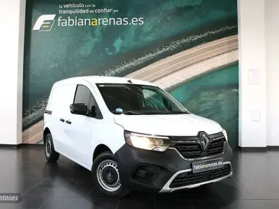 Usado Renault Kangoo 75 CV (55 kW) 2022 Blanco Monovolumen