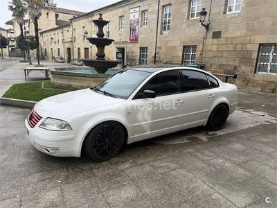 Usado VW Passat Highline 170 CV (125 kW) 2003 Blanco Berlina