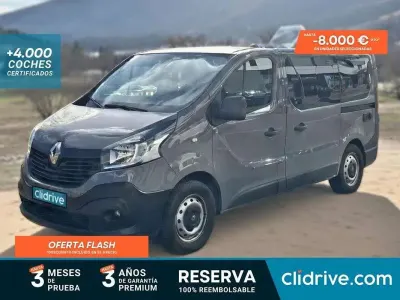 Usado Renault Trafic 121 CV (88 kW) 2019 Gris Monovolumen