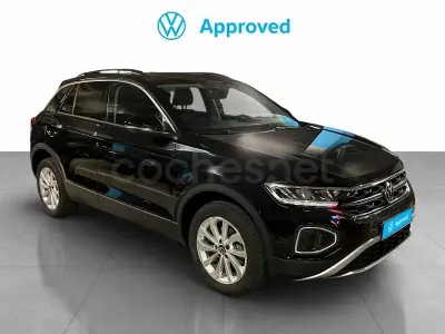 Usado VW T-Roc Life 150 CV (110 kW) 2022 Negro SUV