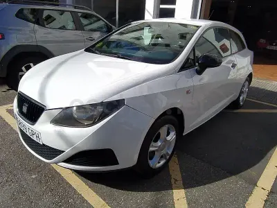 Begagnad Seat Ibiza SC Reference 90 HK (66 kW) 2009 Vit Halvkombi