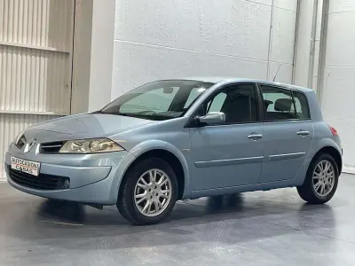 Usado Renault Mégane GrandTour Expression 106 CV (77 kW) 2008 Azul Familiar