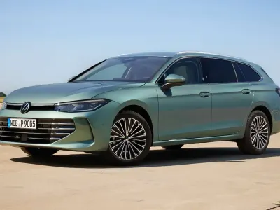 Usado VW Passat Business 150 CV (110 kW) 2022 Gris / plata Familiar
