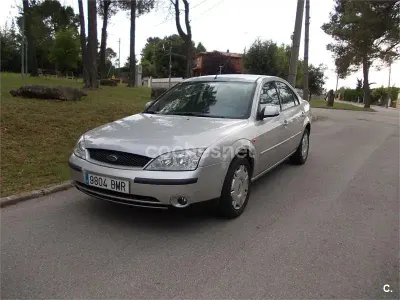 Gebraucht Ford Mondeo Trend 125 PS (91 kW) 2001 Weiß Limousine