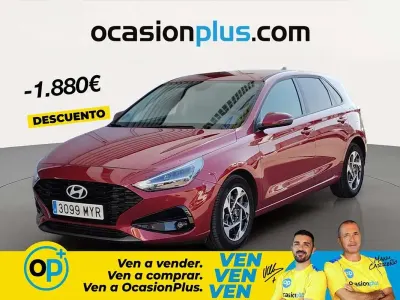 Usado Hyundai i30 101 CV (74 kW) 2025 Rojo Utilitario