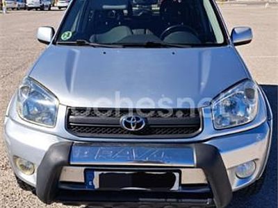 Usado Toyota RAV4 129 CV (94 kW) 2000 Gris / plata Familiar