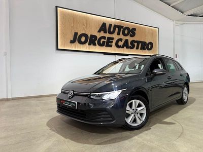 Usado VW Golf VIII 115 CV (84 kW) 2022 Gris / plata Familiar