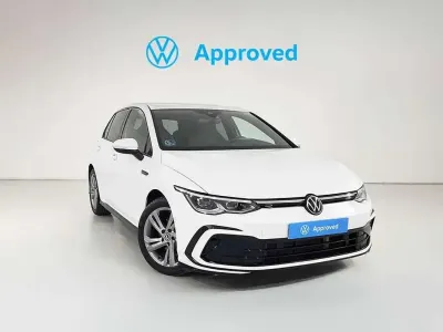 Occasion VW Golf VIII R-line 150 ch (110 kW) 2024 Blanc Citadine