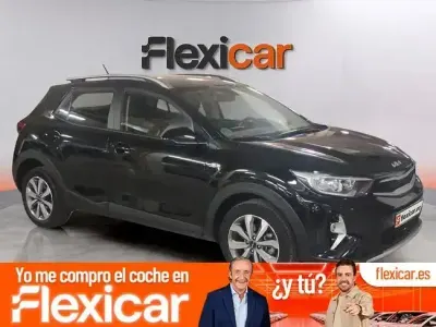 Usado Kia Stonic 84 CV (61 kW) 2024 Negro SUV