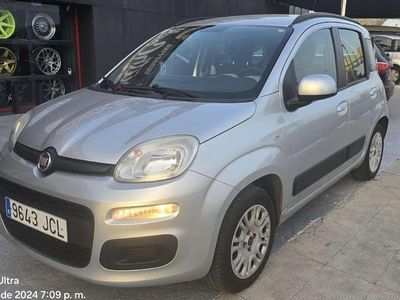 Usado Fiat Panda Young 69 CV (50 kW) 2015 Gris Utilitario