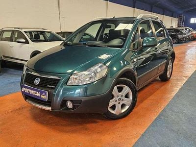 Usado Fiat Sedici Emotion 120 CV (88 kW) 2007 Verde SUV
