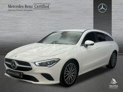 Blanco polar Usado 2023 Mercedes CLA200 Shooting Brake Familiar | 36.900 € (Precio justo)