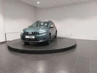Usado Dacia Sandero Extreme 122 CV (89 kW) 2026 Verde Berlina