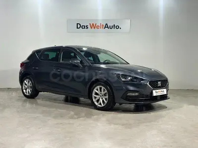 Usado Seat Leon Style 116 CV (85 kW) 2025 Gris Berlina