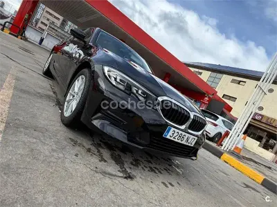 Usado BMW 320e Comfort Edition 204 CV (150 kW) 2021 Negro Berlina
