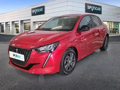 Usado Peugeot 208 Active 100 CV (73 kW) 2022 Rojo Utilitario