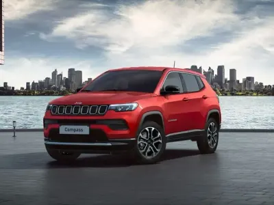 Usado Jeep Compass Altitude 130 CV (95 kW) 2024 Rojo SUV