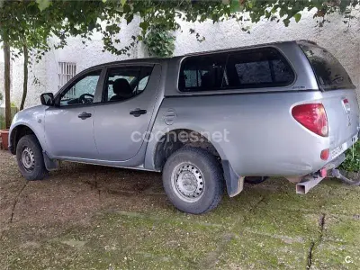 Usado Mitsubishi L200 Intense+ 136 CV (100 kW) 2010 Gris / plata Pickup/Camioneta